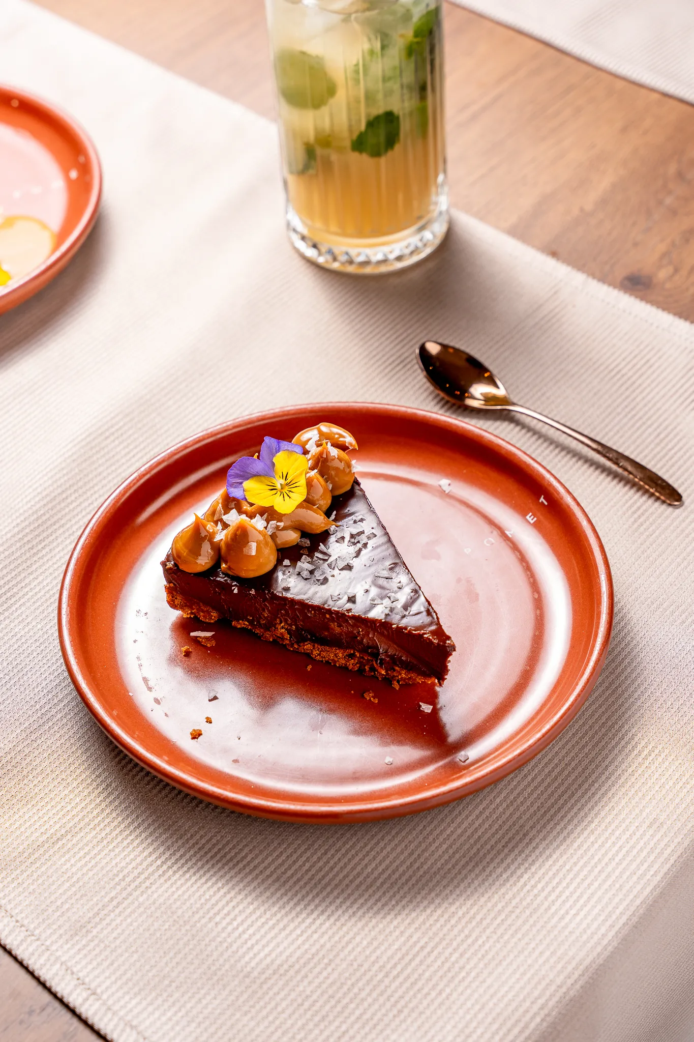 Tartă de Ciocolată cu Caramel Sărat