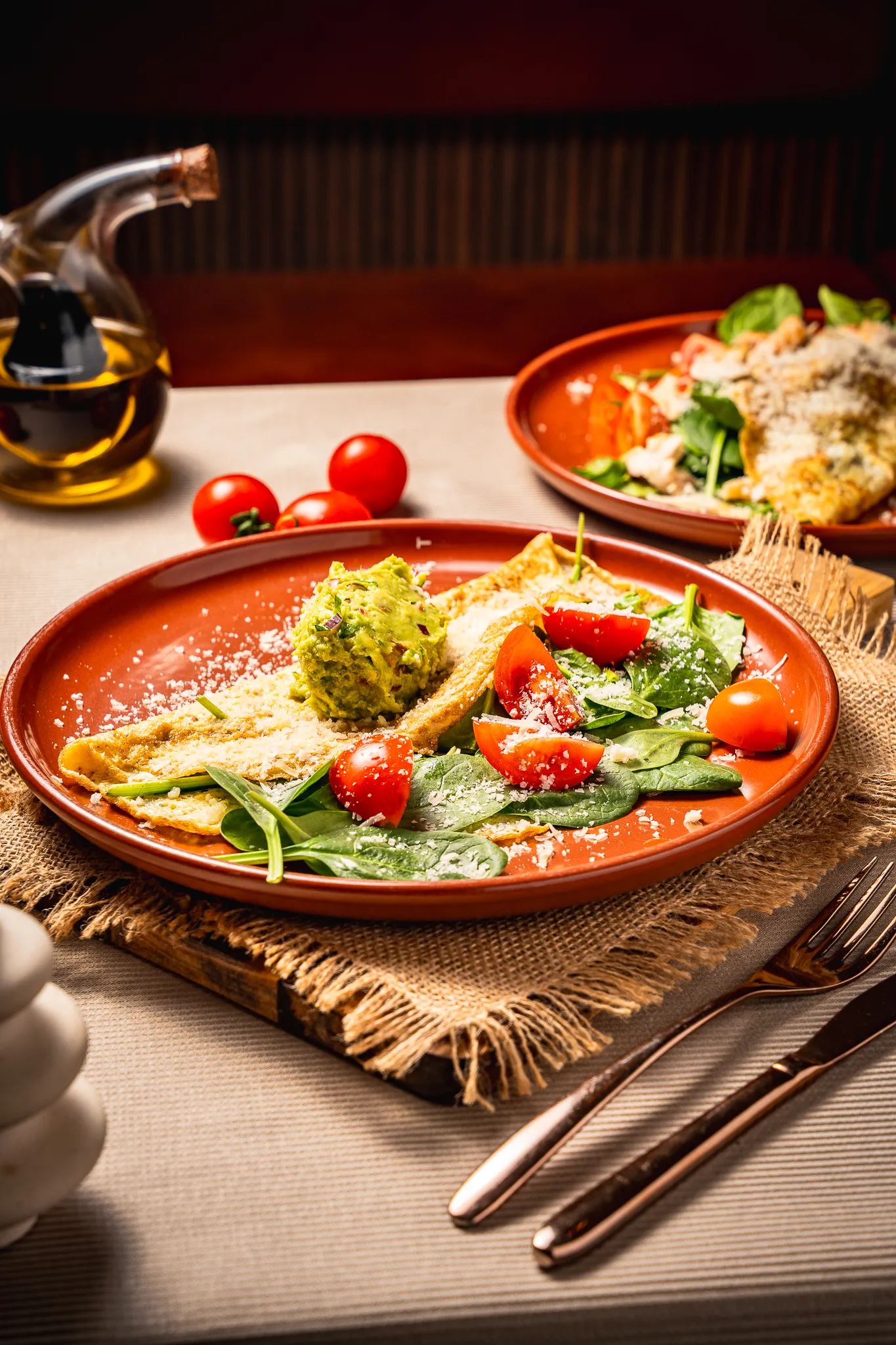 Omletă pufoasă cu baby spanac și parmezan